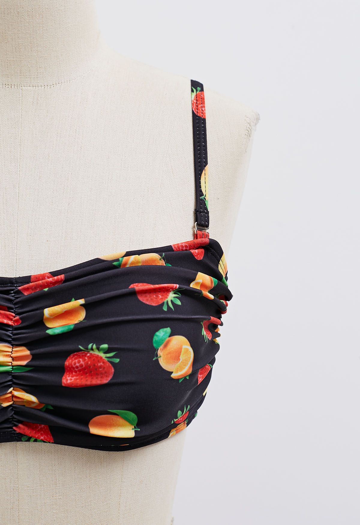 Bikini-Set mit Frucht-Print in Schwarz