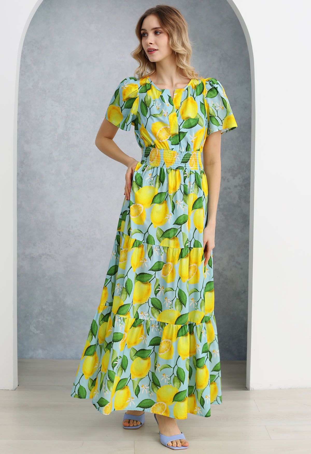 Maxikleid mit spritzigem Zitronen-Print in Gelb