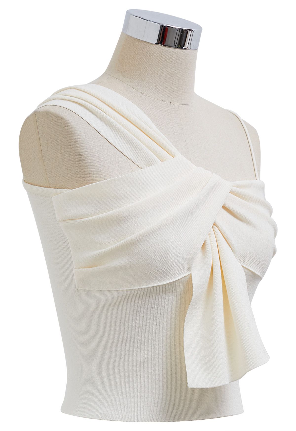 Kurzes Stricktop mit geknoteten, asymmetrischen Trägern vorn in Creme