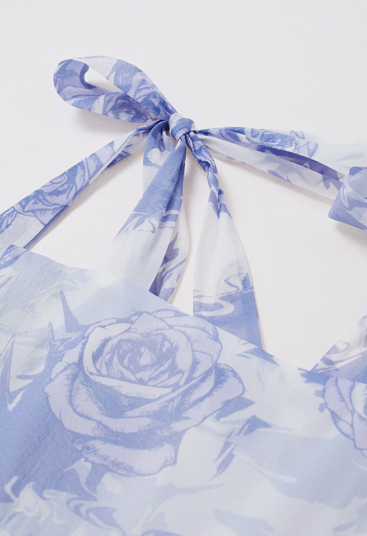 Tranquil Blue Rose – Maxikleid mit Bindeträgern