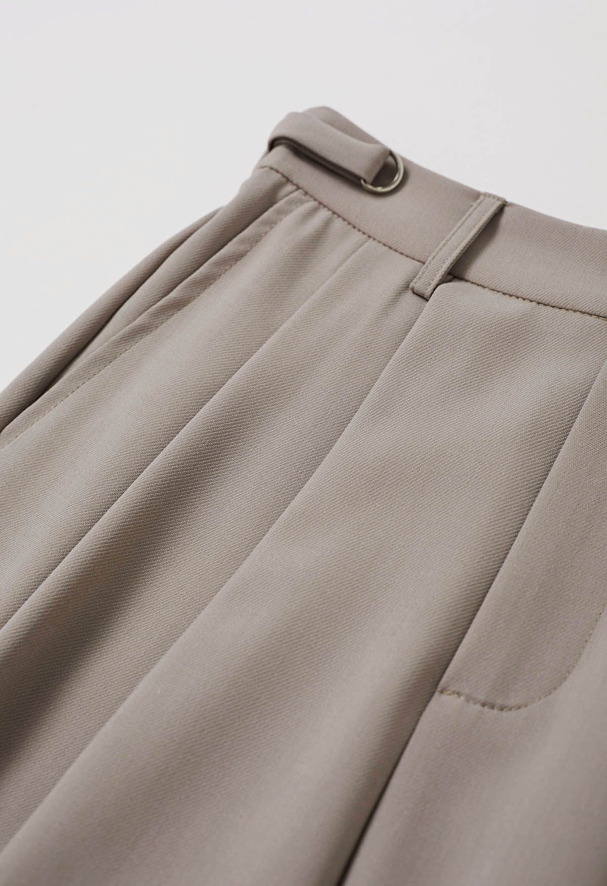 Plissierte Palazzo-Hose mit Gürtel in der Taille in Khaki