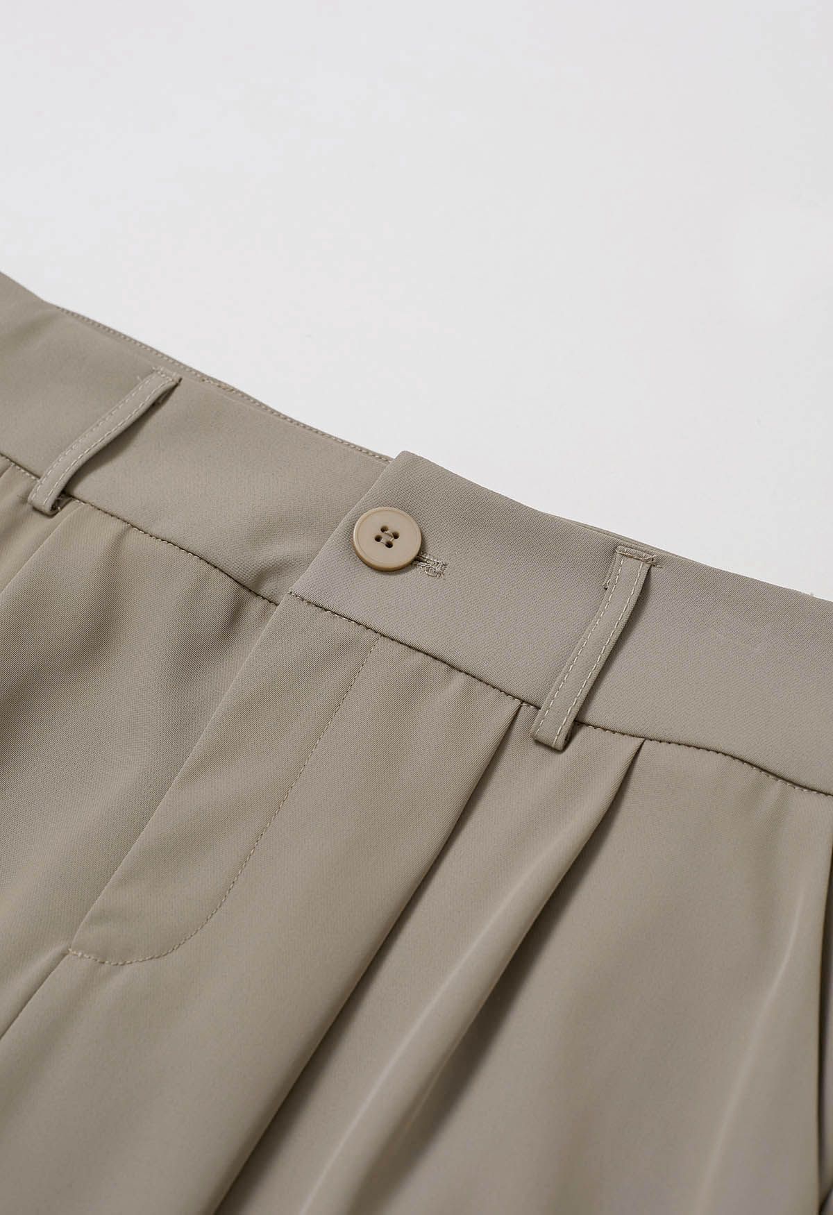 Gerade geschnittene Hose mit hoher Taille in Khaki