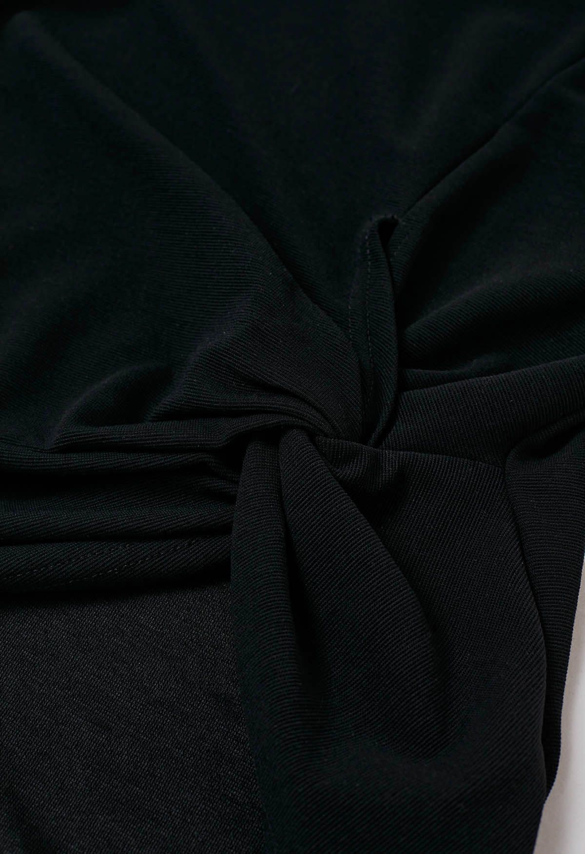 Kurzärmliges T-Shirt mit Twist-Detail in Schwarz