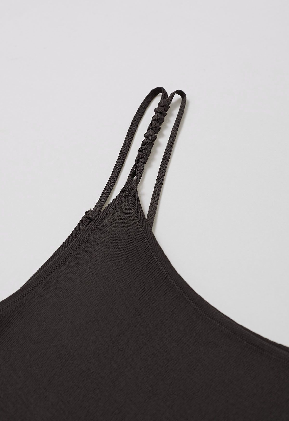 Camisole-Oberteil aus Strick mit geflochtenen Trägern in Rauch