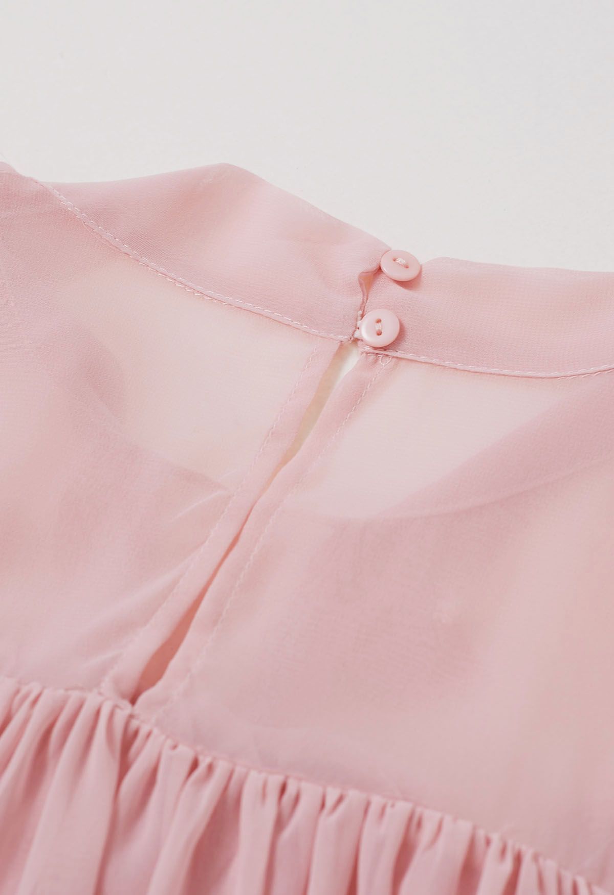 Ärmelloses Chiffon-Top mit Perlenblütenblatt-Schleife in Rosa