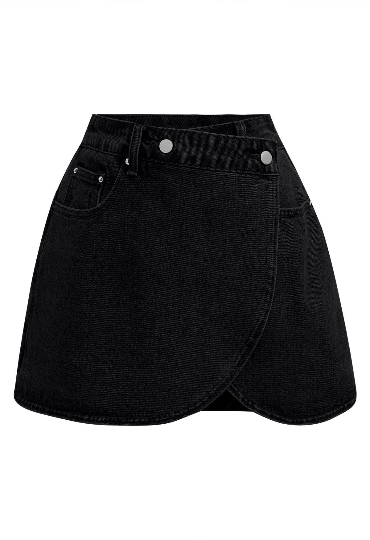 Moderne Denim-Skorts mit Pattentaschen in Schwarz