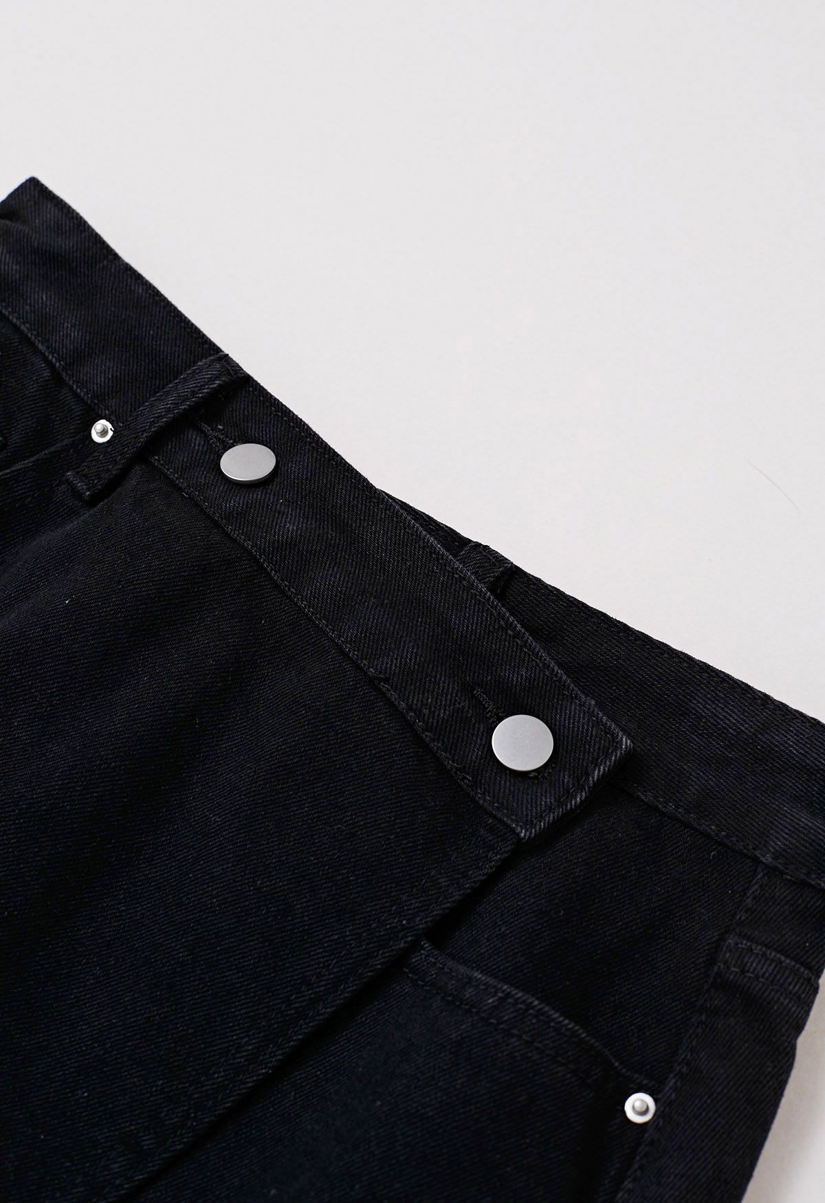 Moderne Denim-Skorts mit Pattentaschen in Schwarz