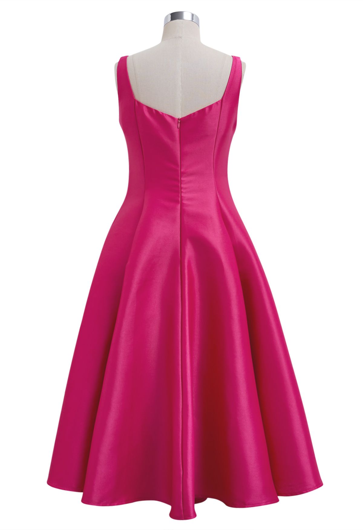 Camisole-Kleid aus glänzendem Satin mit ausgestelltem Saum in Magenta