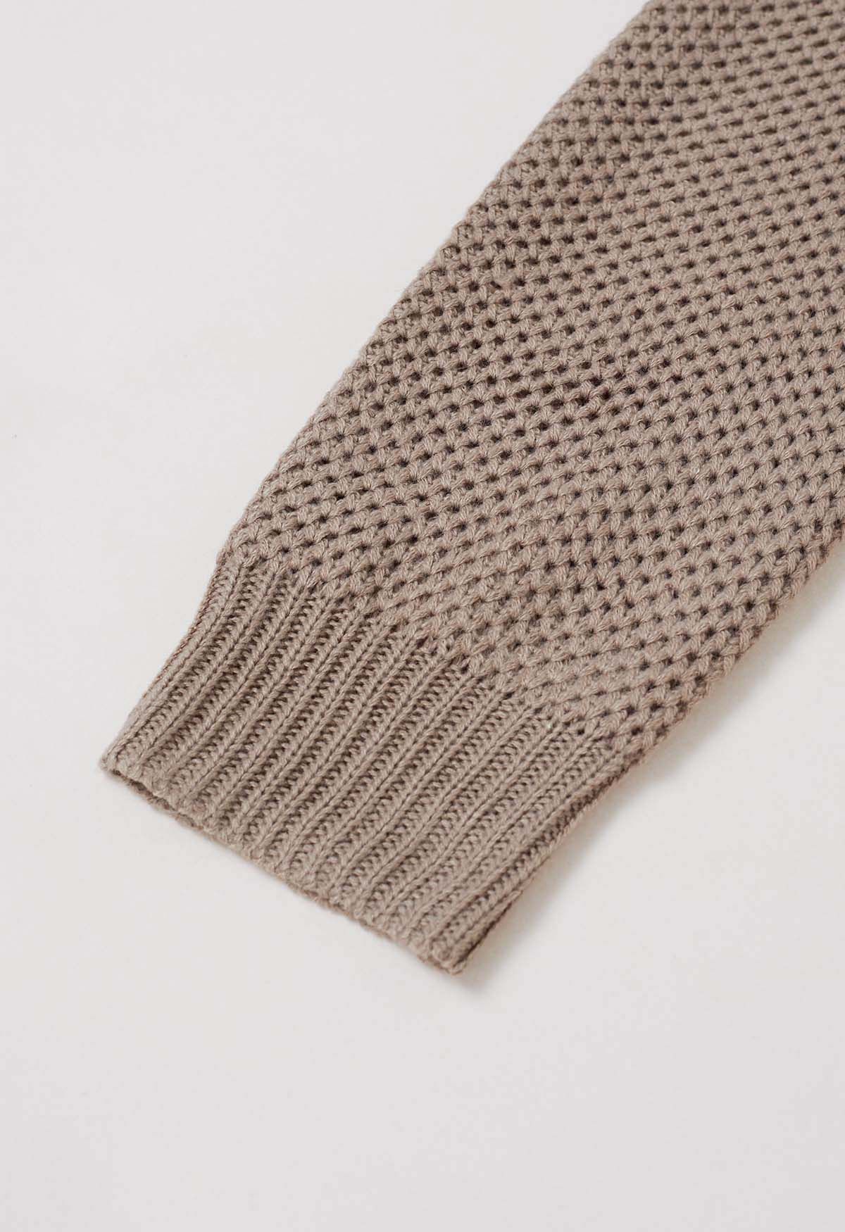 Mit Knöpfen verzierte Taschen-Waffel-Strickpullover in Khaki