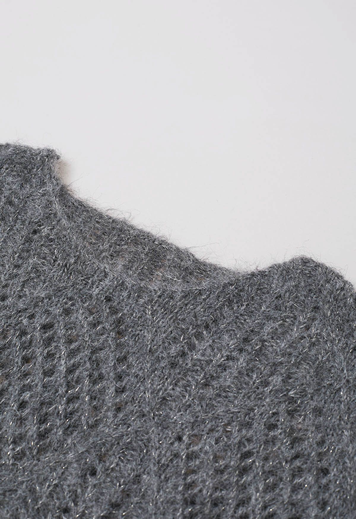 Flauschiger Strickpullover mit Rautenmuster in Rauchgrau