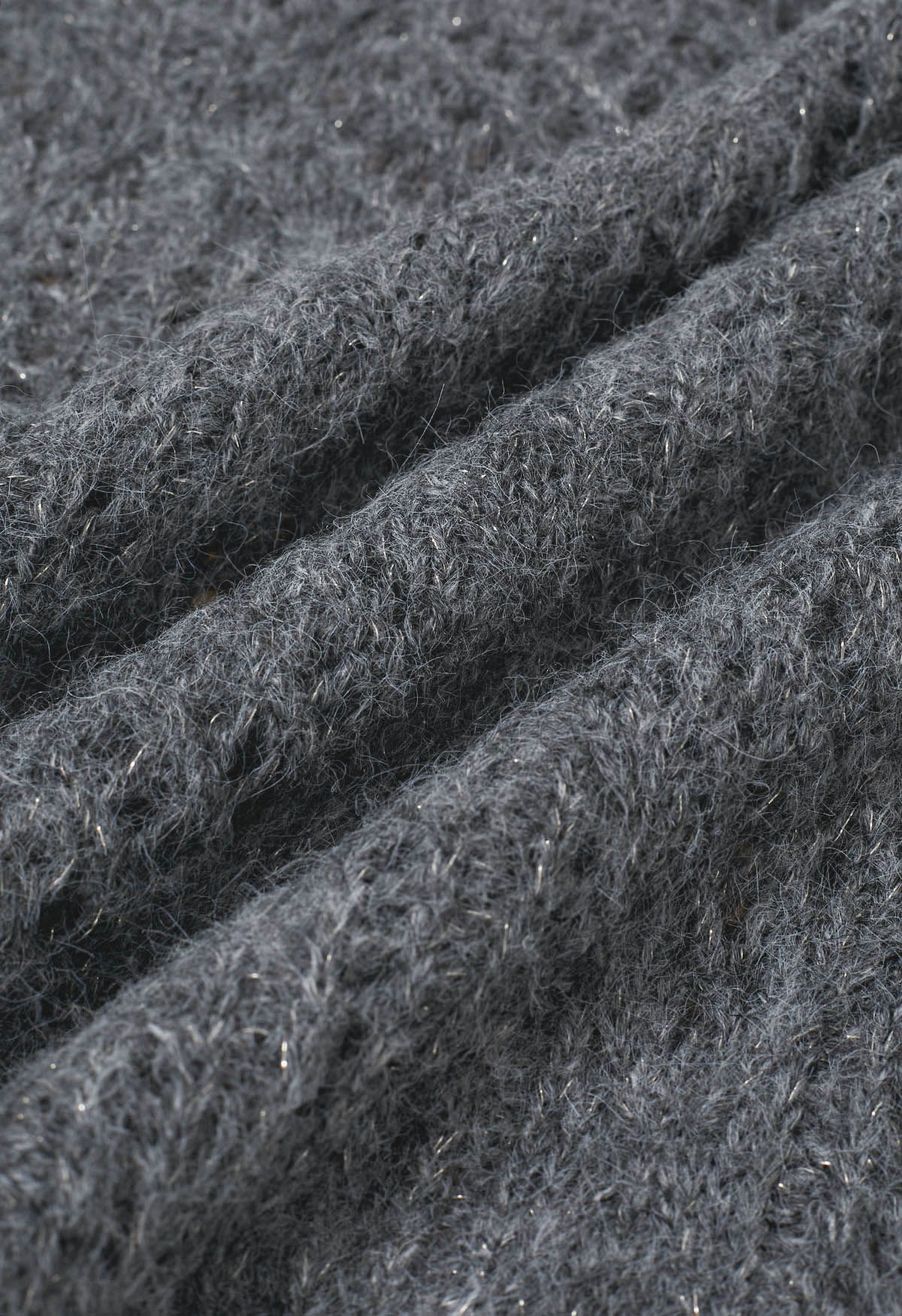 Flauschiger Strickpullover mit Rautenmuster in Rauchgrau