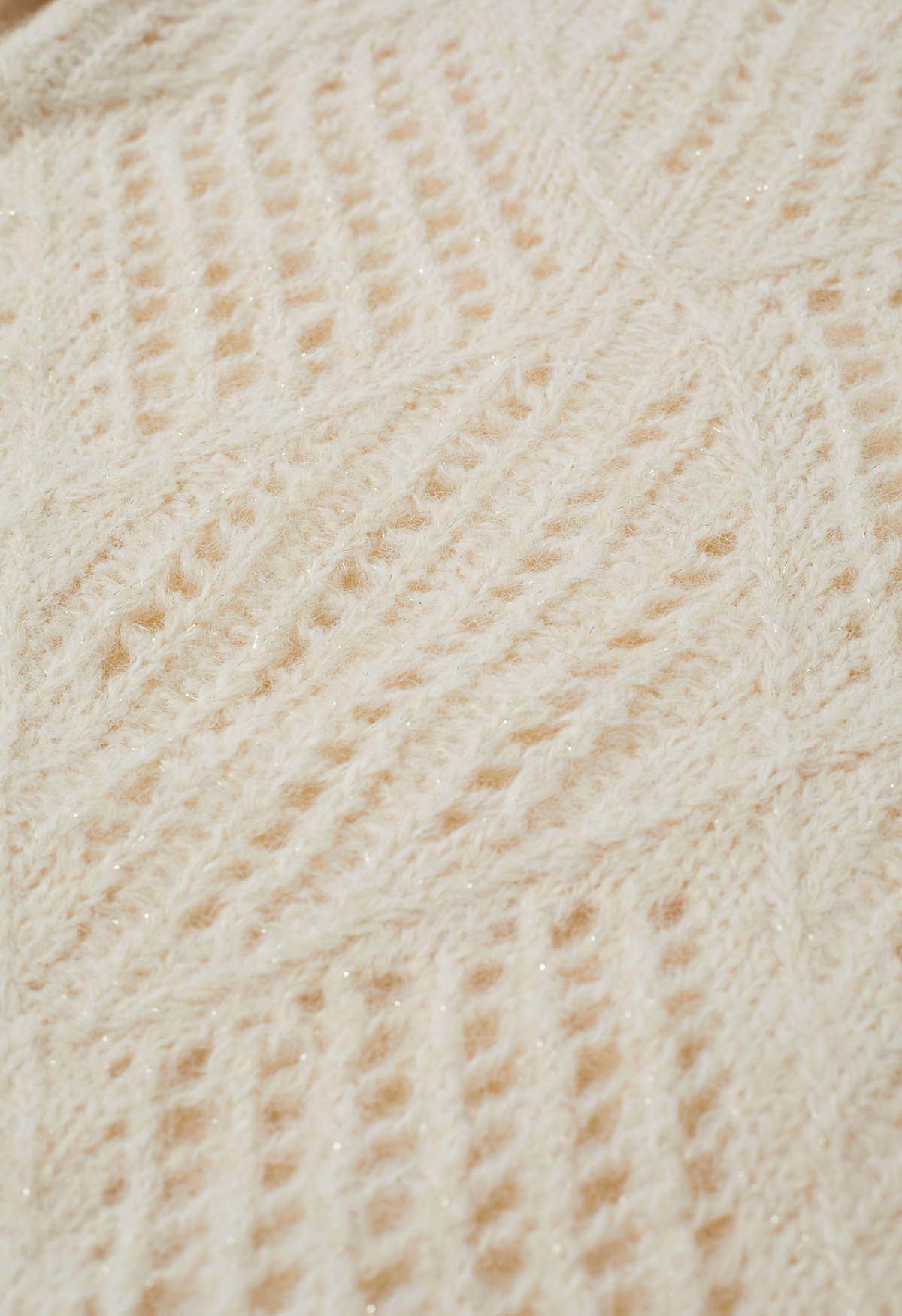 Flauschiger Strickpullover mit Rautenmuster in Creme