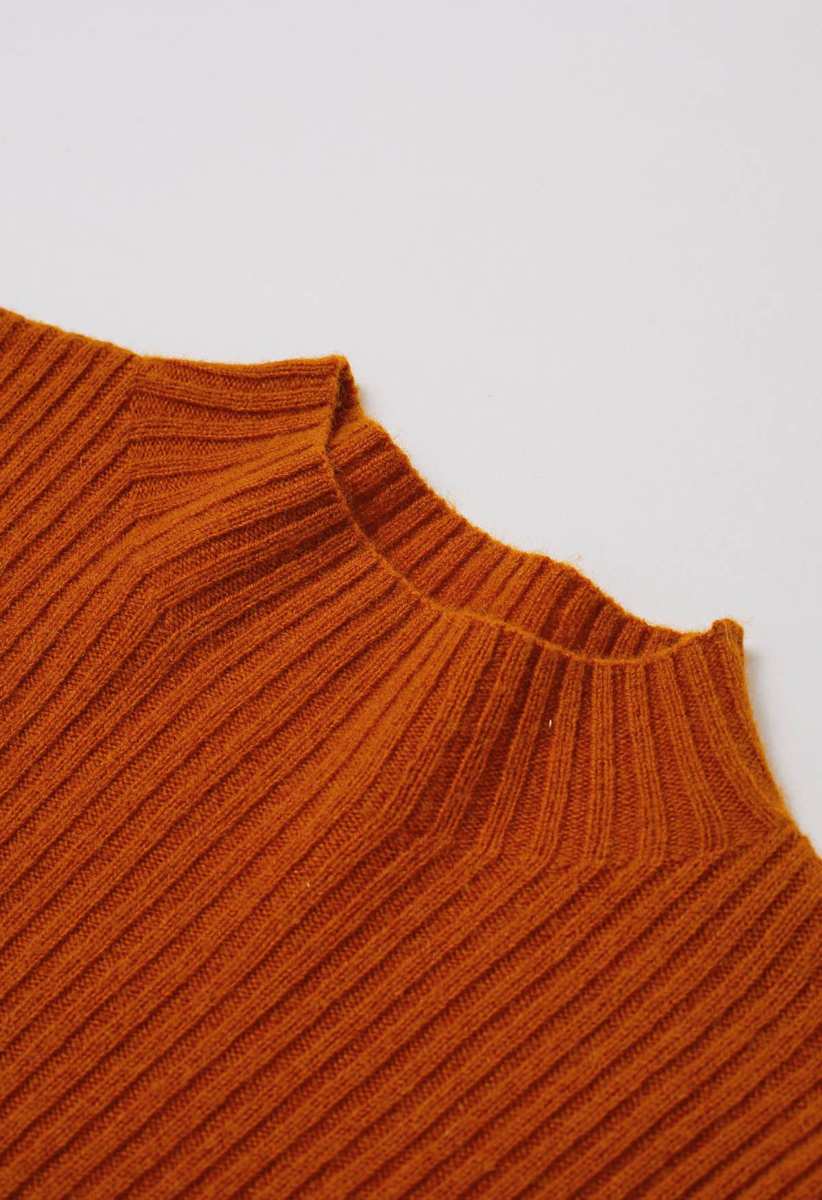 Elemental – Langärmliger Wollpullover mit Rollkragen in Orange