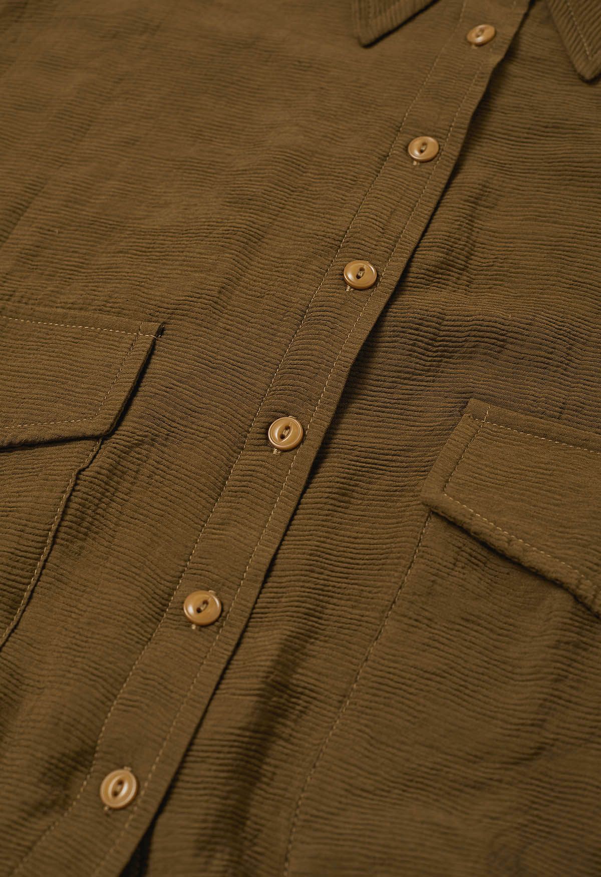 Braunes Button-Down-Hemd mit Kordelzug und Kragen