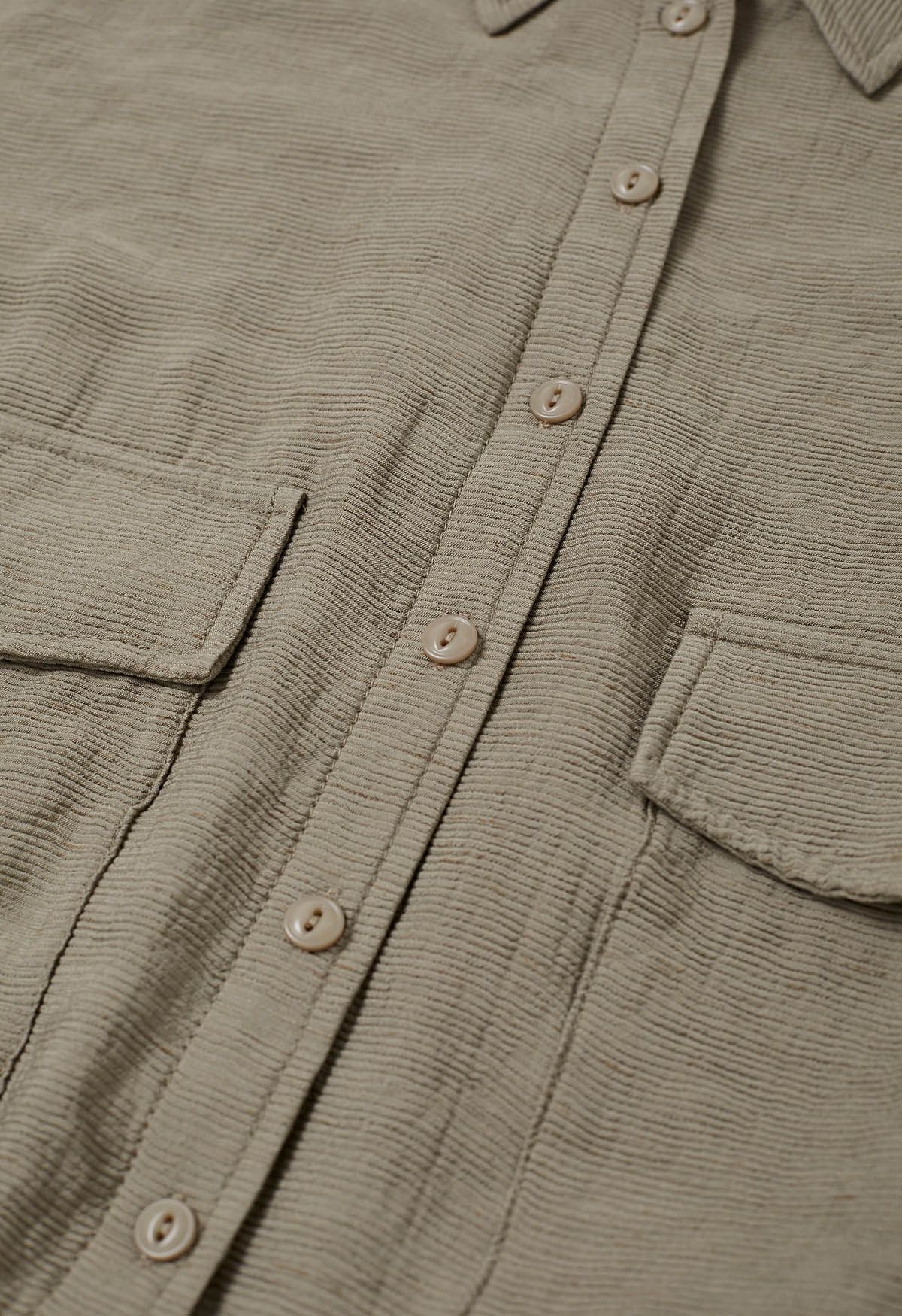 Khakifarbenes Button-Down-Hemd mit Kordelzug und Kragen