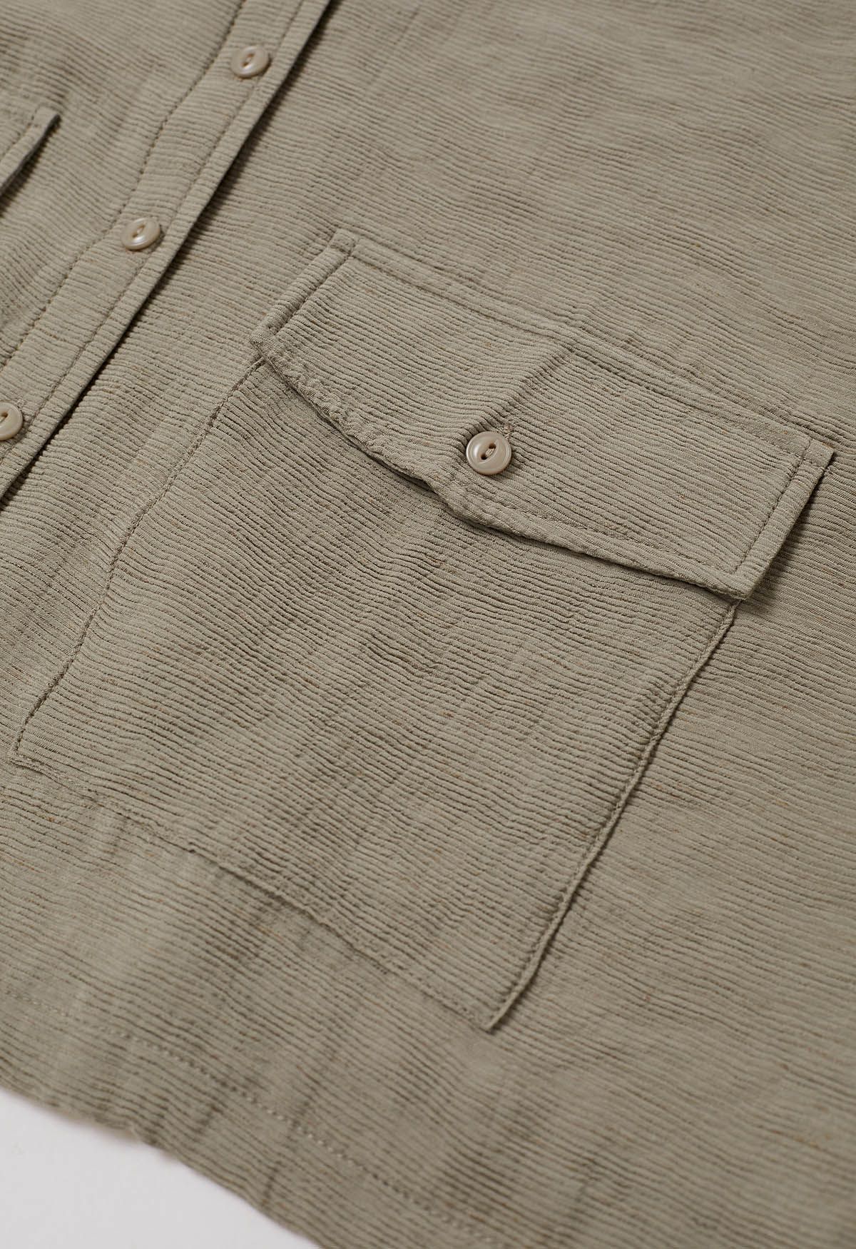 Khakifarbenes Button-Down-Hemd mit Kordelzug und Kragen