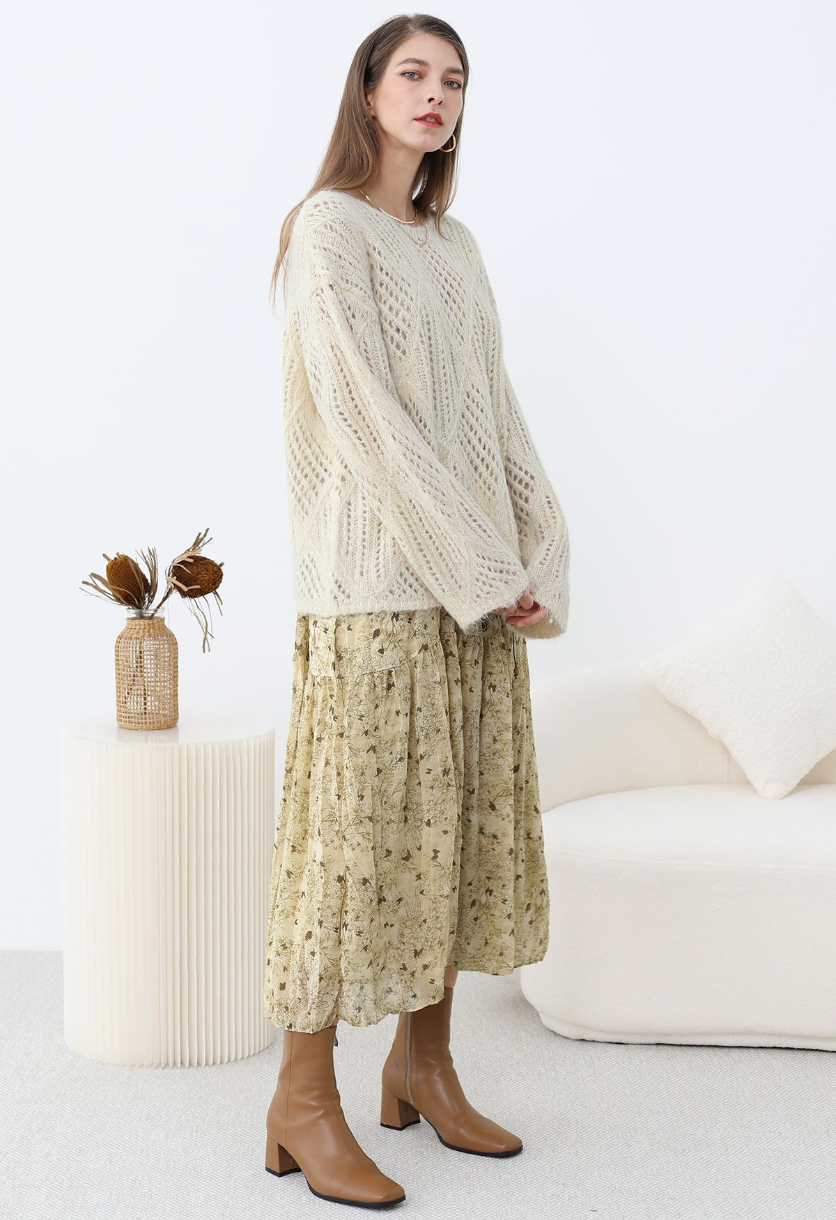 Flauschiger Strickpullover mit Rautenmuster in Creme