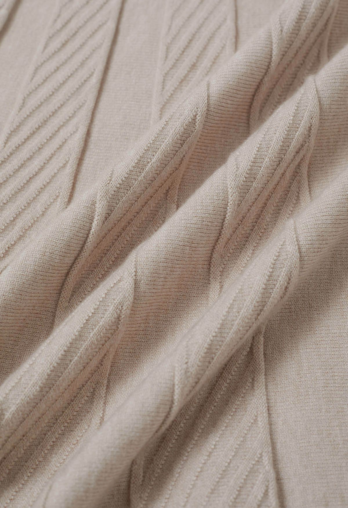 Diagonal gerippter Faltenstrickrock in Taupe