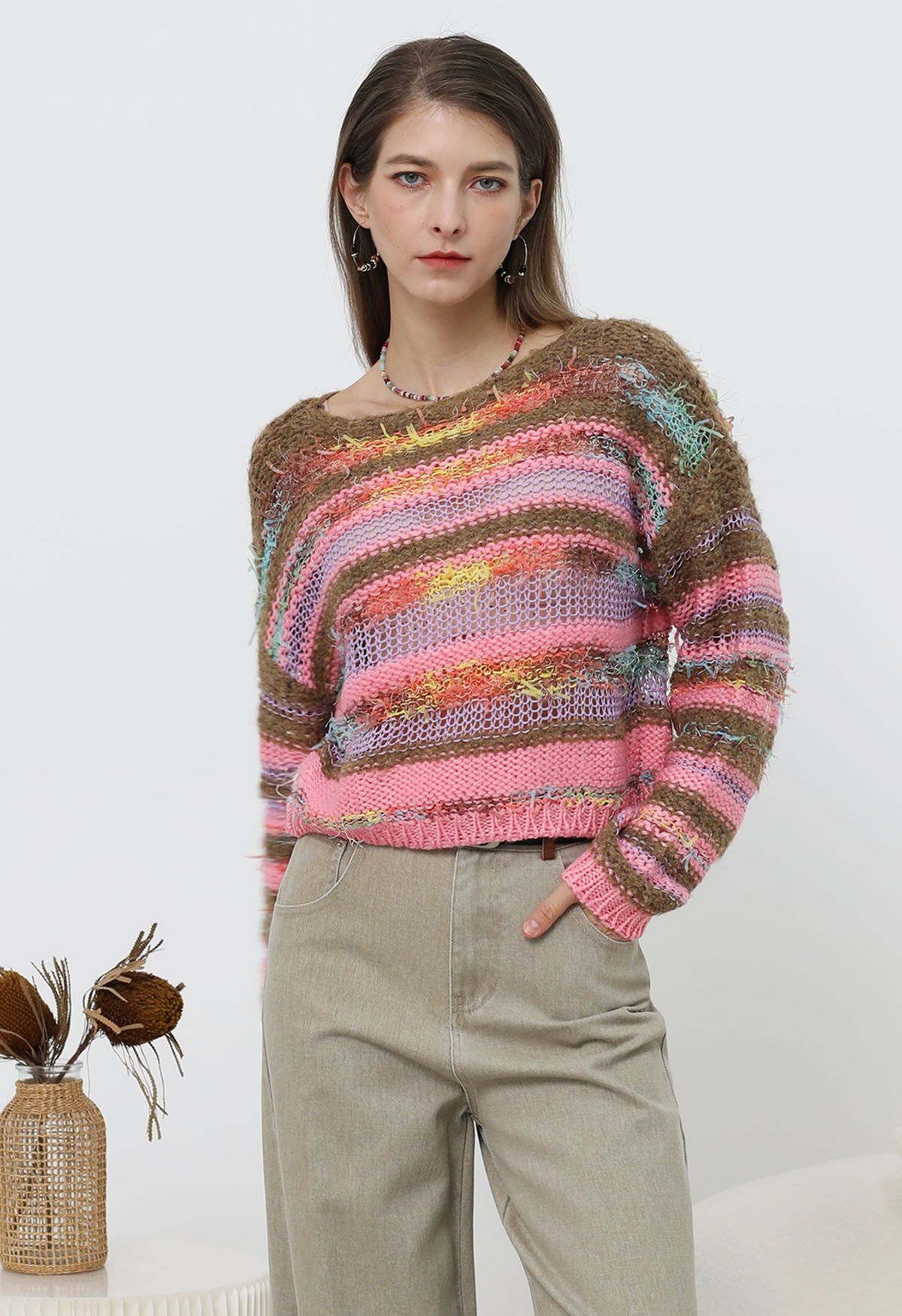 Mehrfarbig gestreifter Pointelle-Strickpullover mit Fransen in Pink