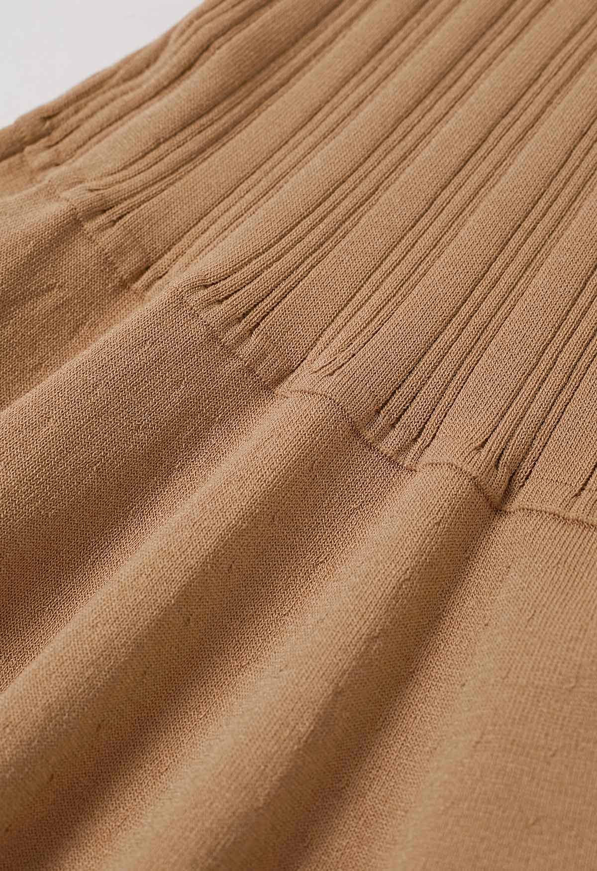 Ärmelloses Midikleid aus Strick mit Schleife an der Schulter und Rüschen in Camel