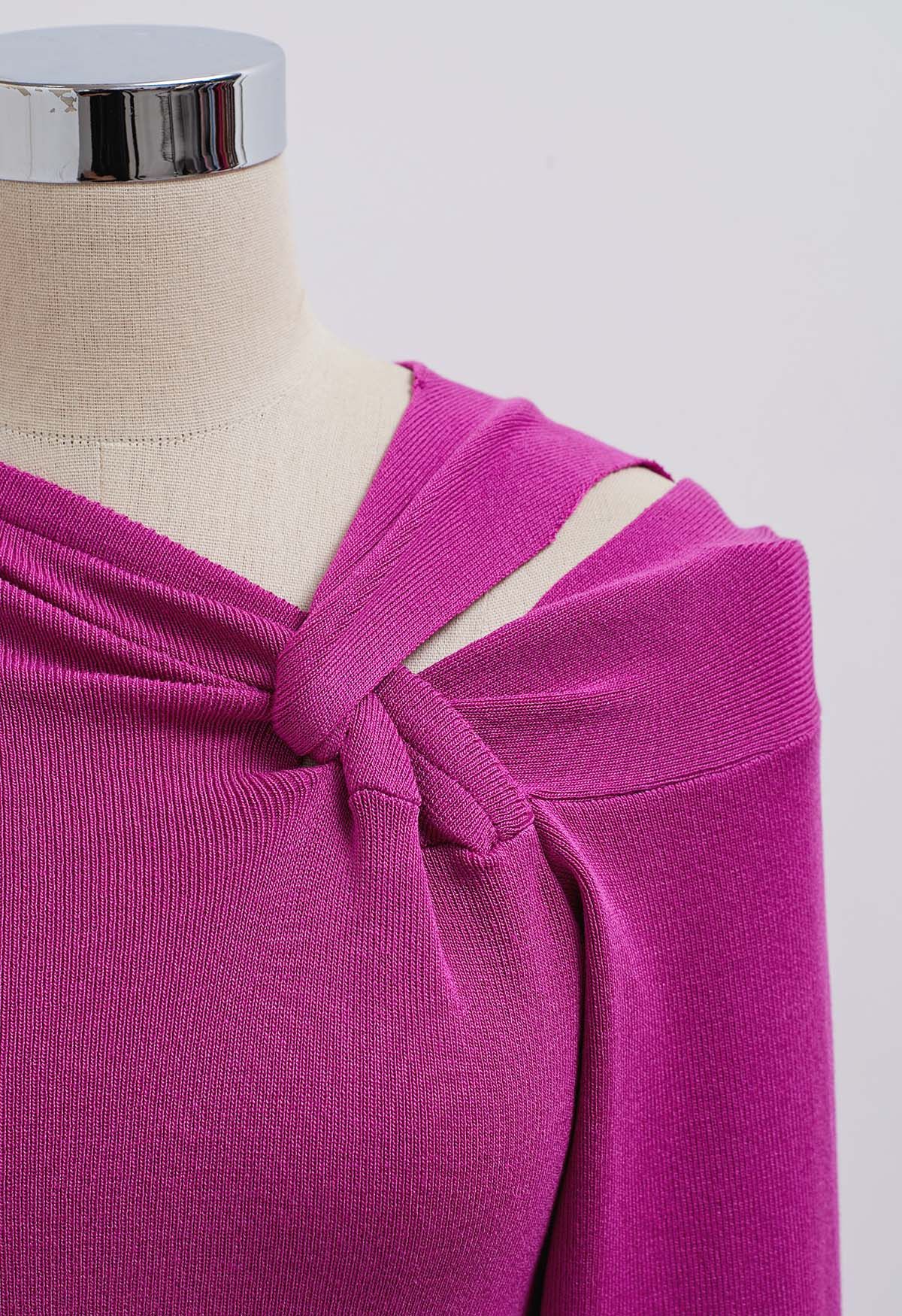 Langärmliges Stricktop mit Cut-outs und Knoten an den Schultern in Magenta