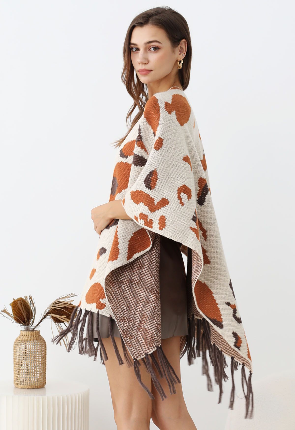 Abstrakter Poncho mit Fransen in Herbstfarben