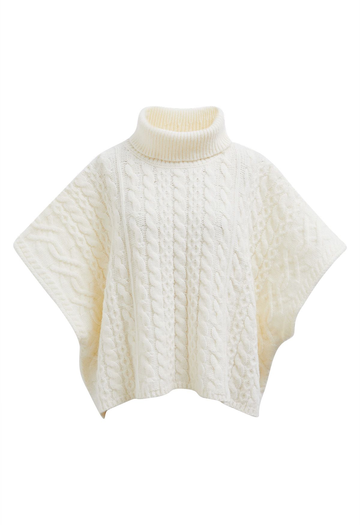 Warmer Rollkragen-Cape-Pullover mit Zopfmuster in Elfenbein