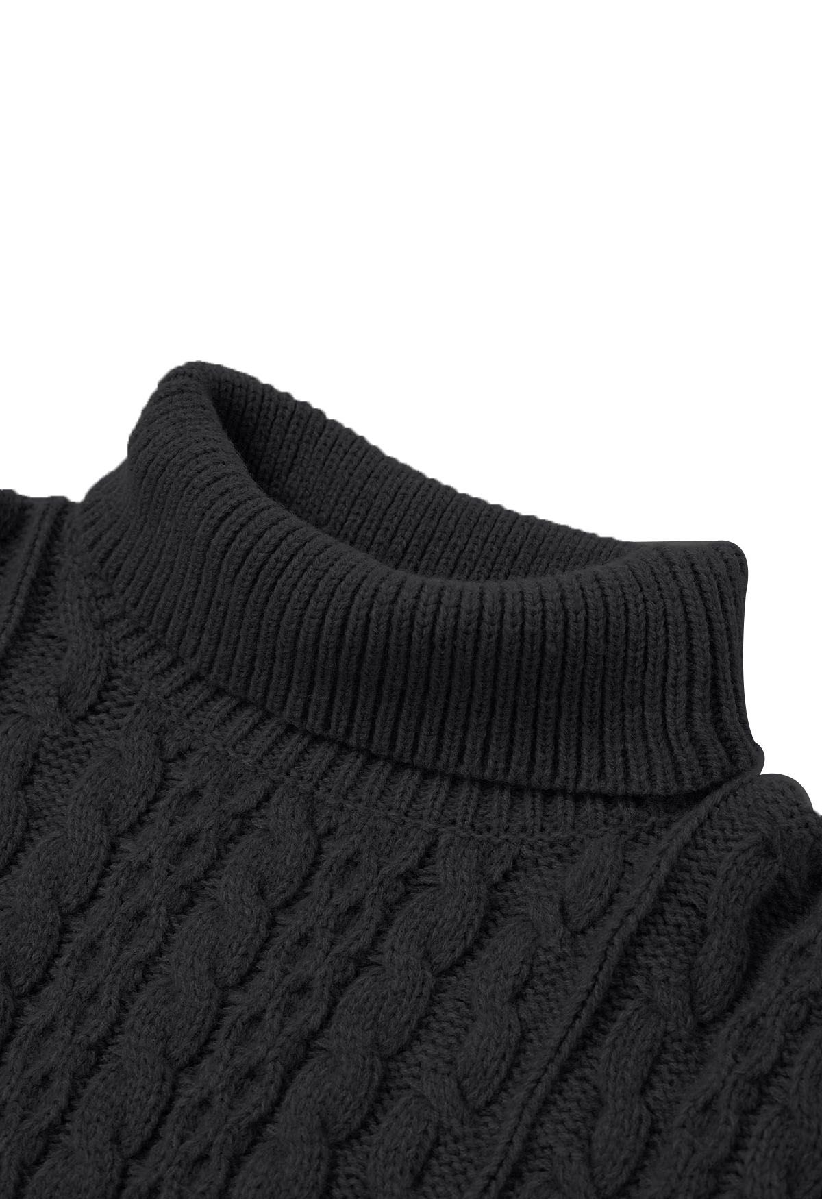 Warmer Rollkragen-Cape-Pullover mit Zopfmuster in Schwarz