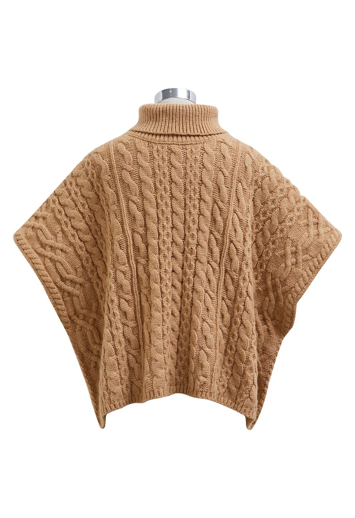 Warmer Rollkragen-Cape-Pullover mit Zopfmuster in Camel