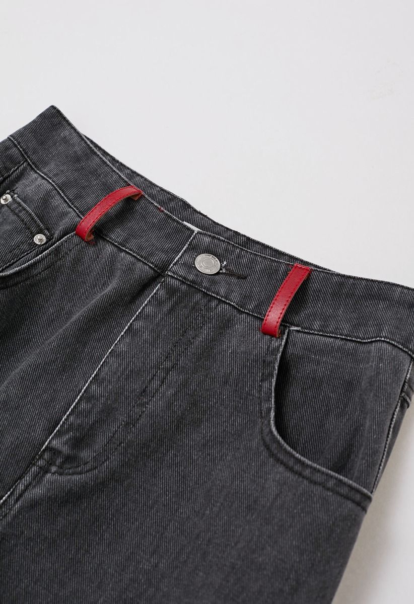 Schicke Jeans mit geradem Bein und Gürtel für jeden Tag in Rauch