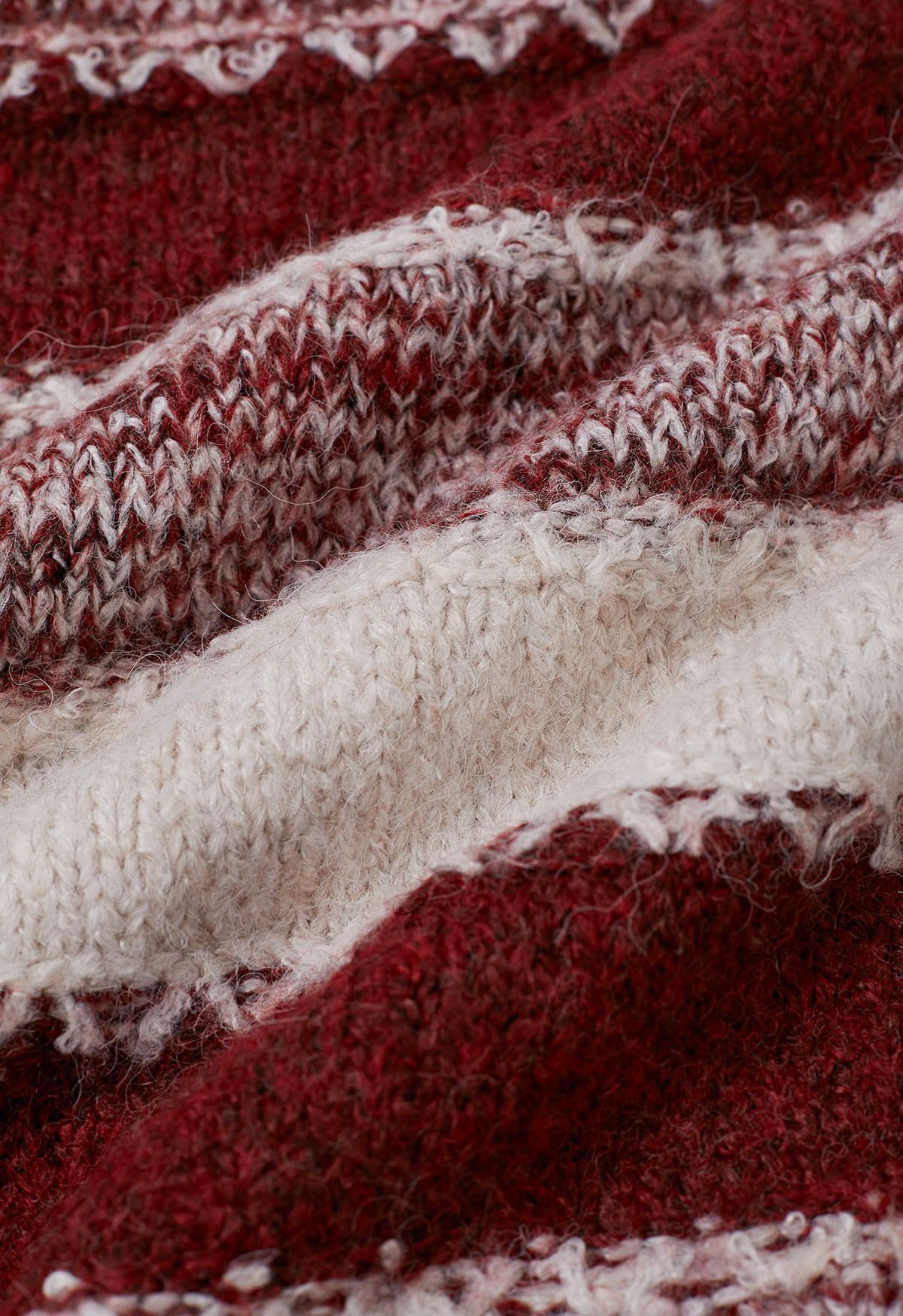 Kurzer Strickpullover mit Fair-Isle-Streifen in Rot