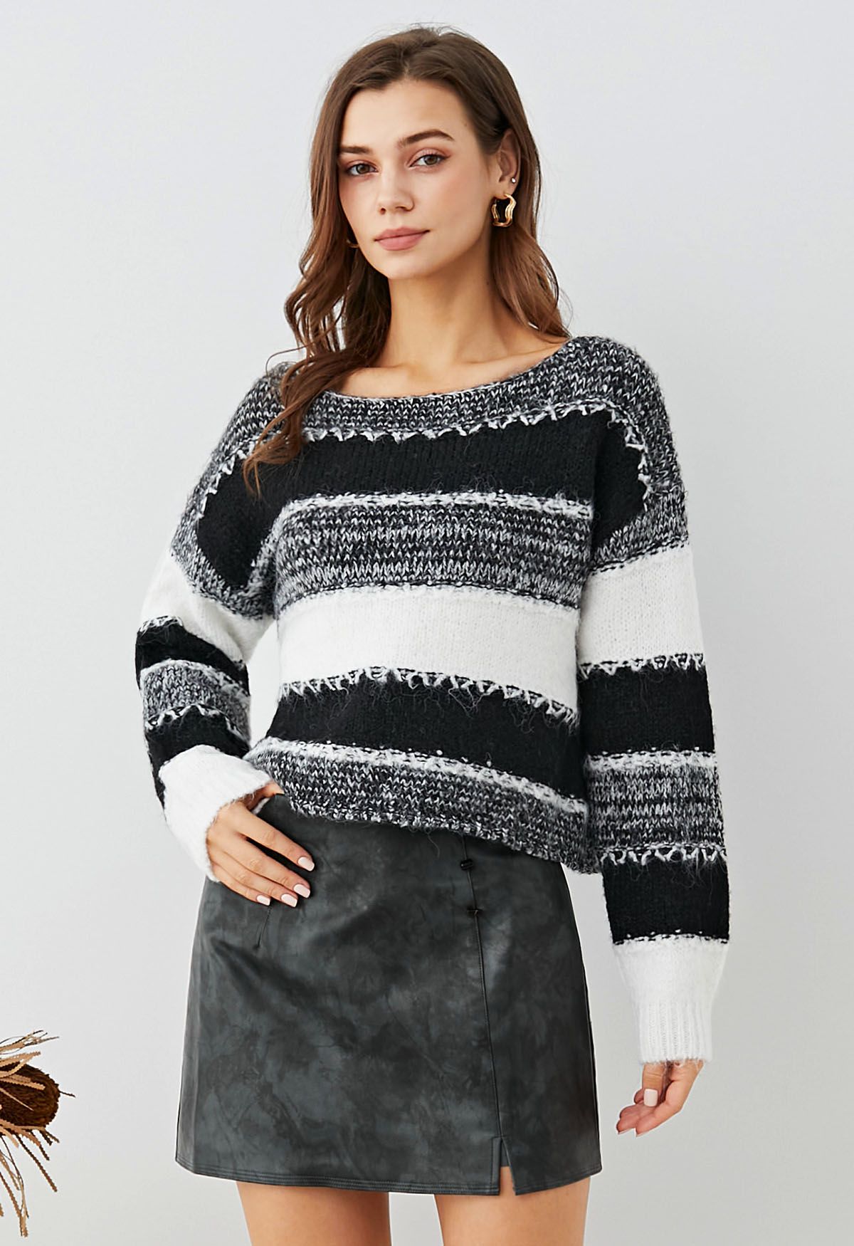 Kurzer Strickpullover mit Fair-Isle-Streifen in Schwarz