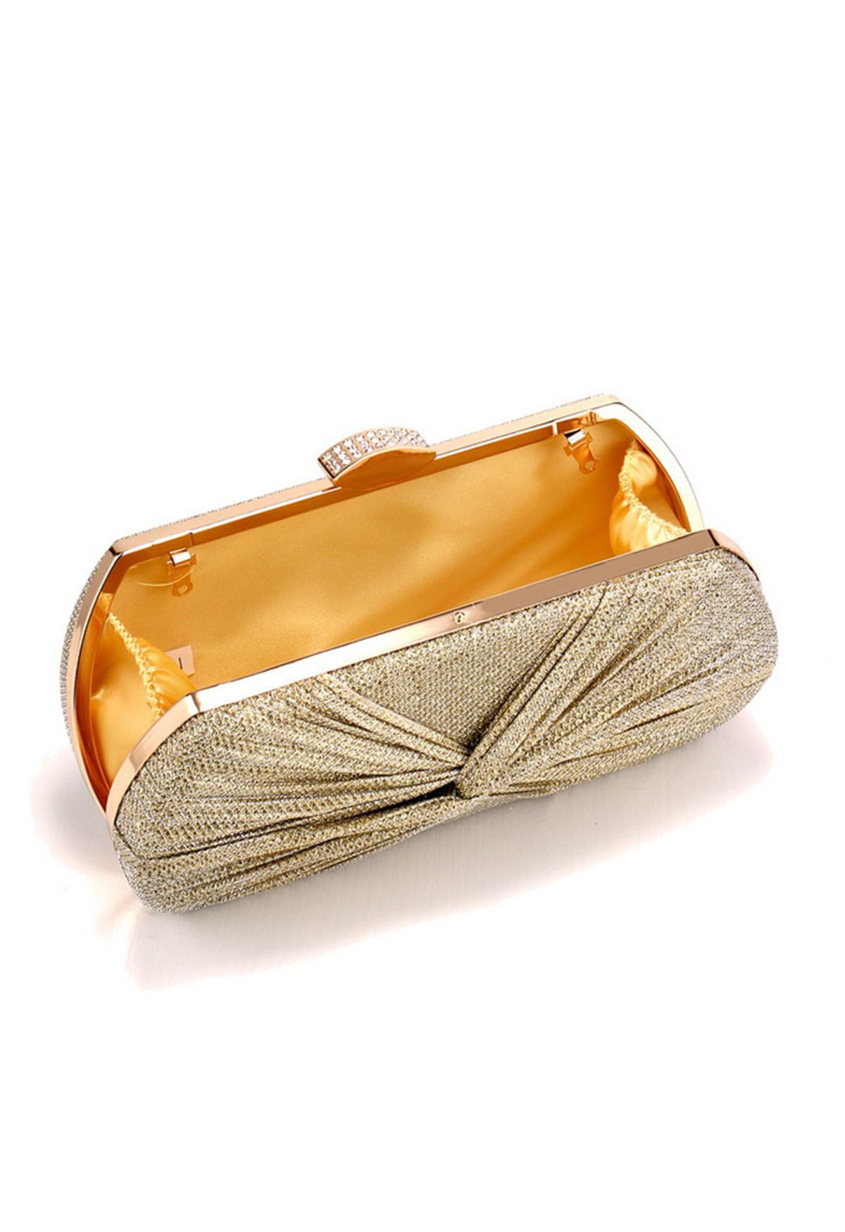 Glänzendes Geschenk – Geknotete Clutch in Gold