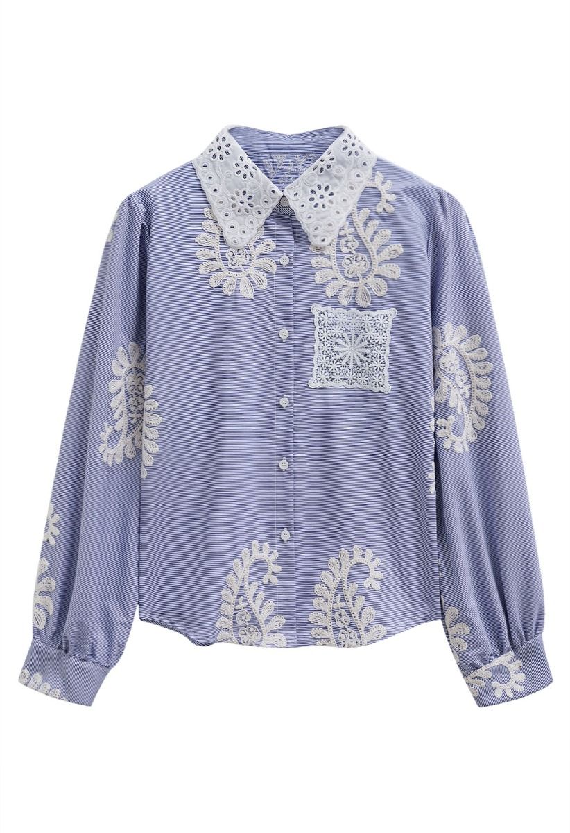 Button-Up-Hemd mit Blumenstickerei im Paisley-Stil in Blau