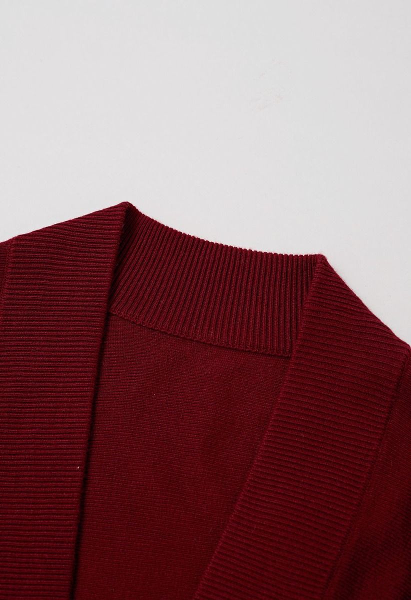 Minimalistischer Strickcardigan mit offener Vorderseite und geripptem Rand in Rot