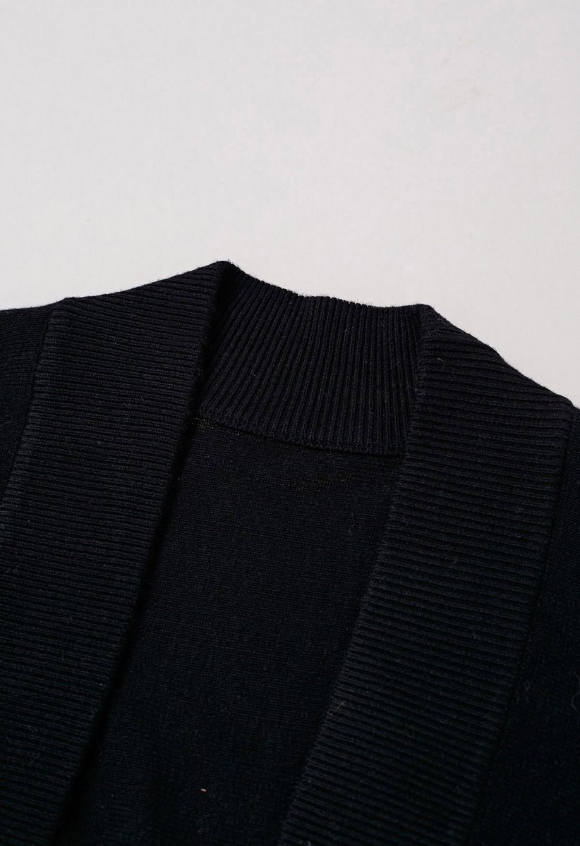 Minimalistischer Cardigan mit offener Vorderseite und geripptem Rand in Schwarz