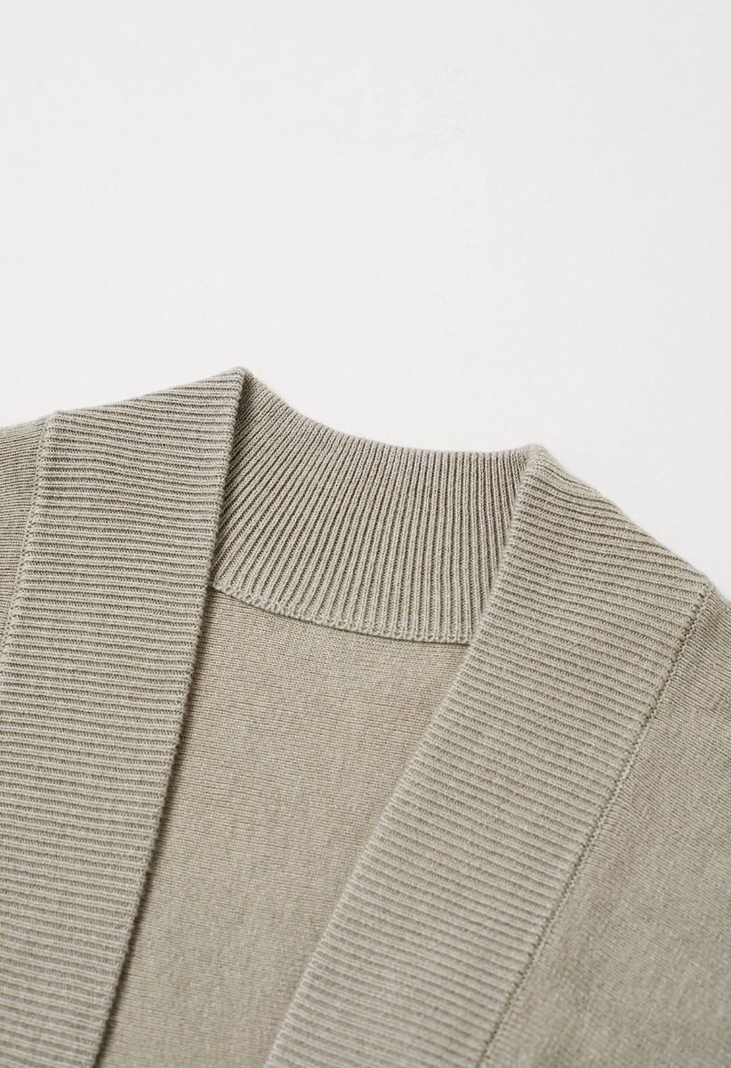 Minimalistischer Cardigan mit offener Vorderseite und geripptem Rand in Khaki