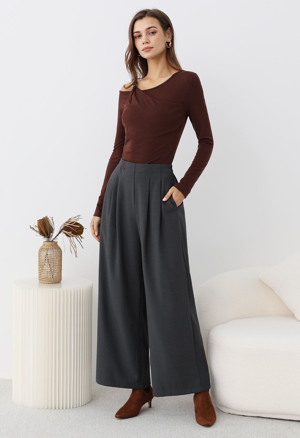 Asymmetrisches One-Shoulder Fake-Zweiteiler-Crop-Top mit Knoten in Burgunderrot