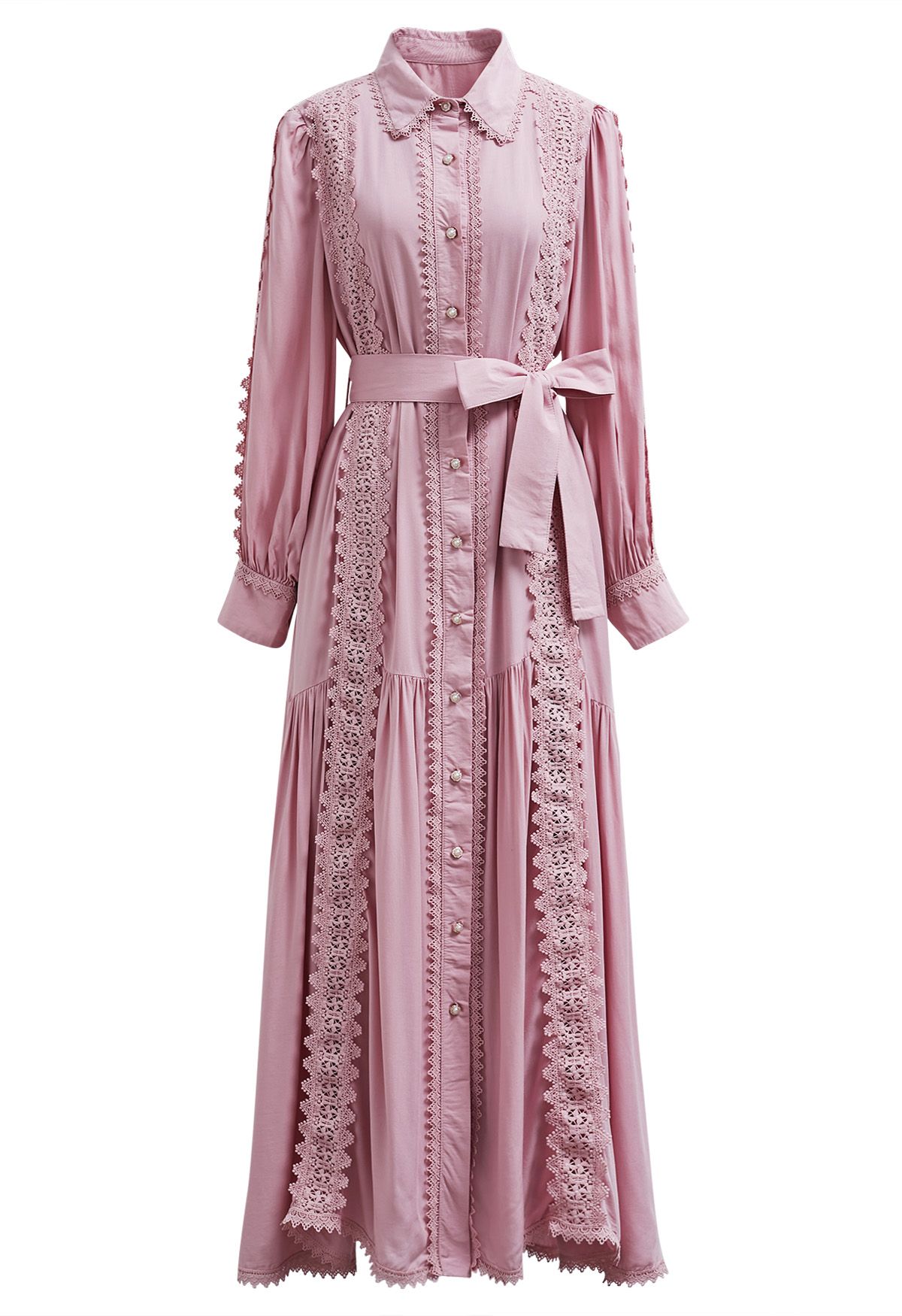 Bezauberndes gehäkeltes Maxikleid mit Knopfleiste und Bindegürtel in Rosa