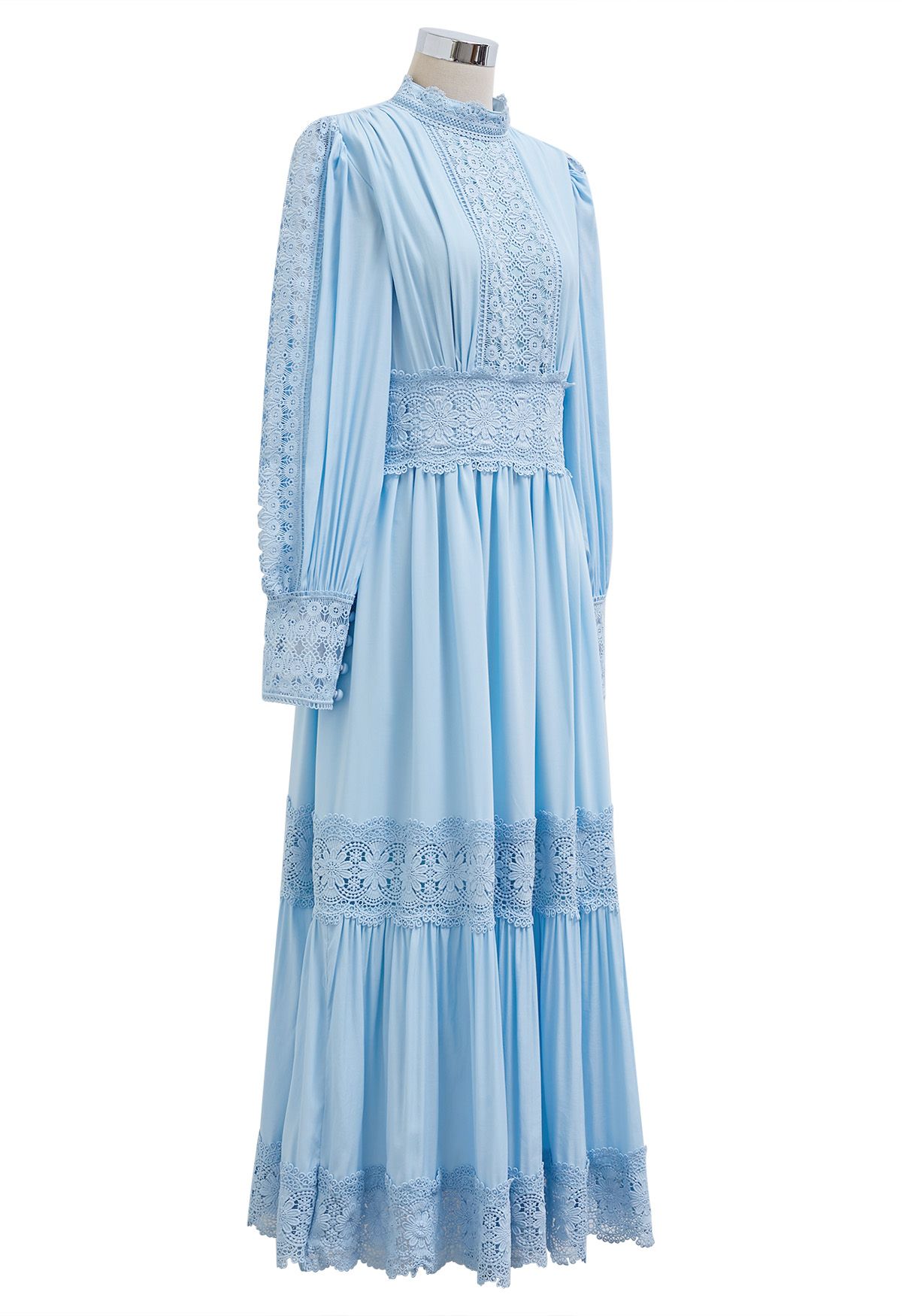 Viktorianisches, elegantes Maxikleid mit Cutwork-Spitze in Babyblau