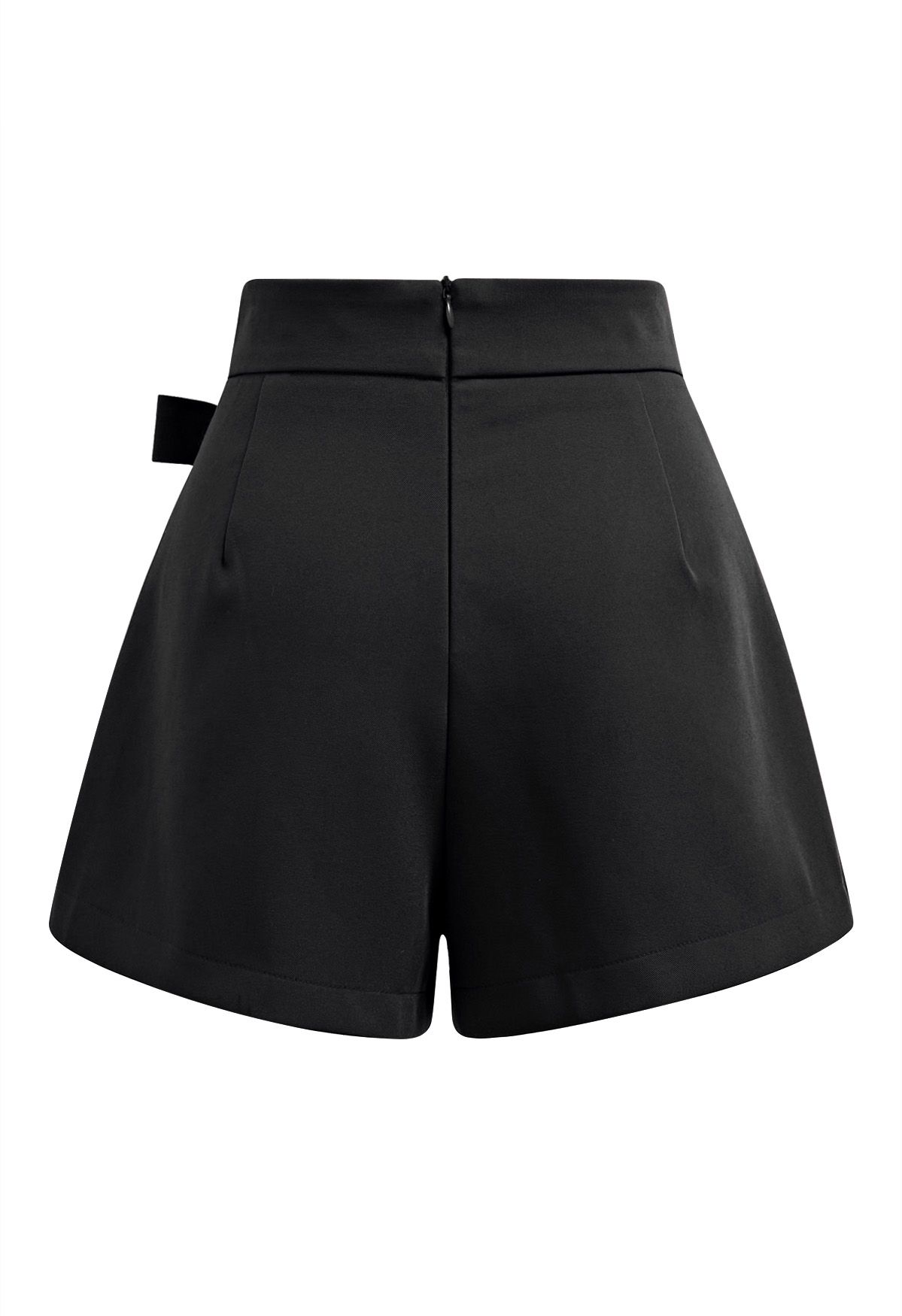 Statement-Mini-Skorts mit Schleife und Klappe in Schwarz