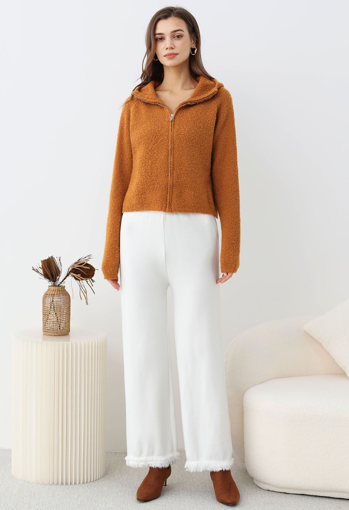 Winter Essentials – Strickjacke mit Kapuze und Reißverschluss in Orange