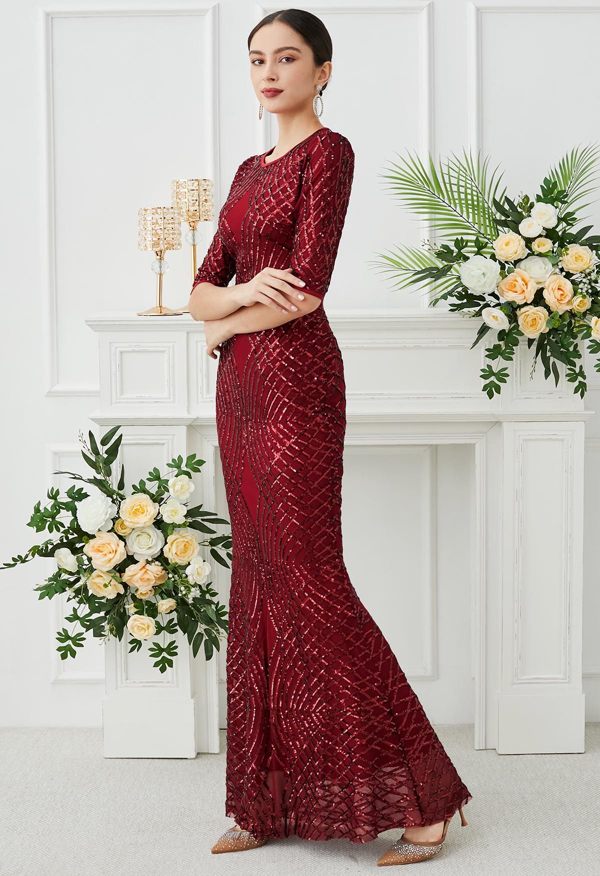 Opulentes Meerjungfrauenkleid mit geometrischen Pailletten in Rot