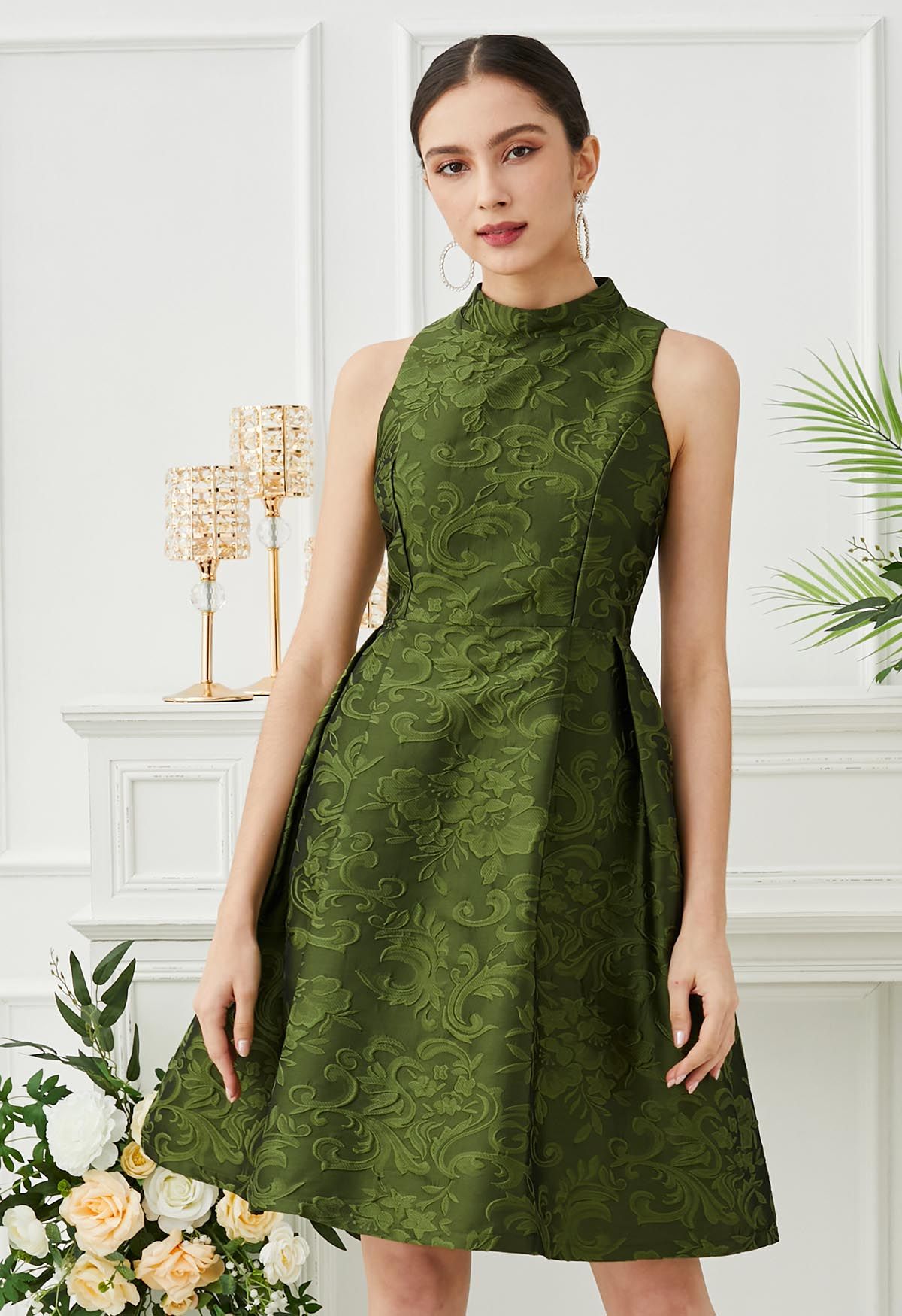 Wunderschönes ärmelloses Jacquard-Kleid mit Blumenmuster in Grün