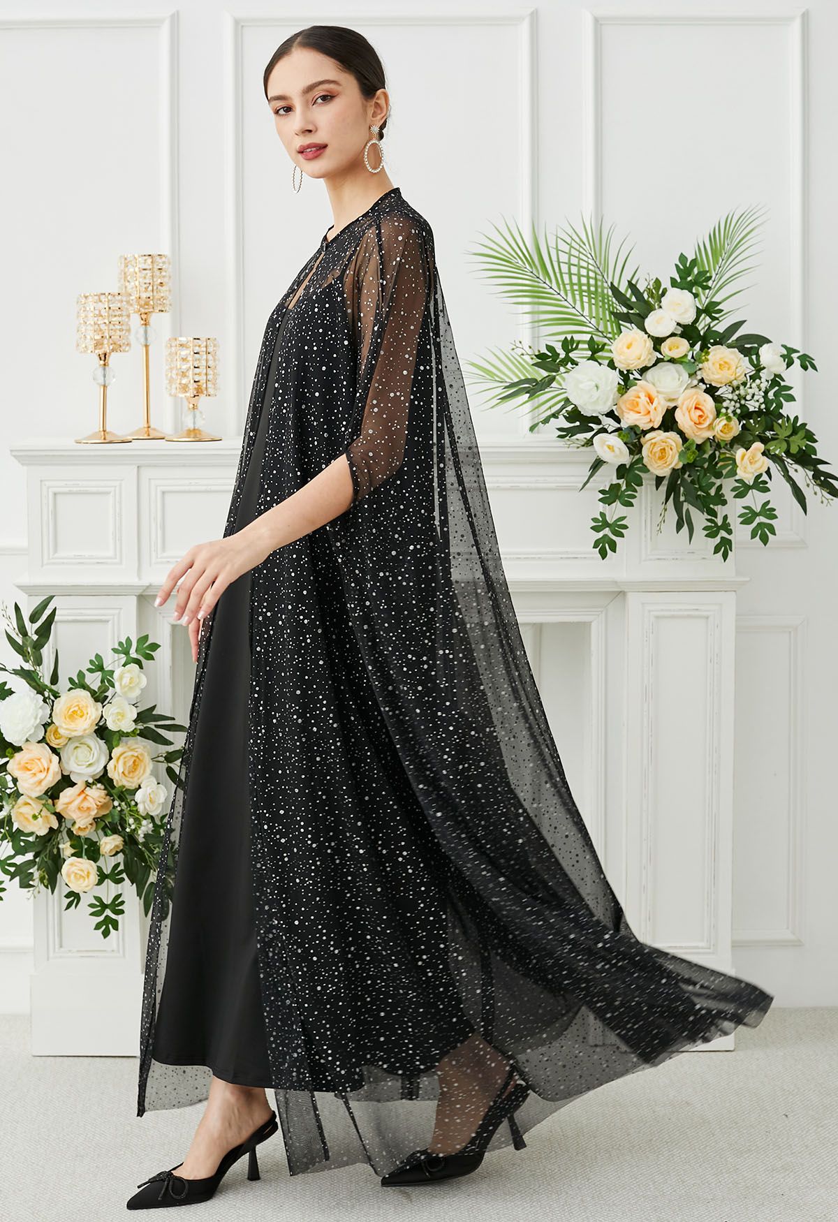 Glitzerndes Maxi-Cape-Kleid aus Netzstoff in Schwarz