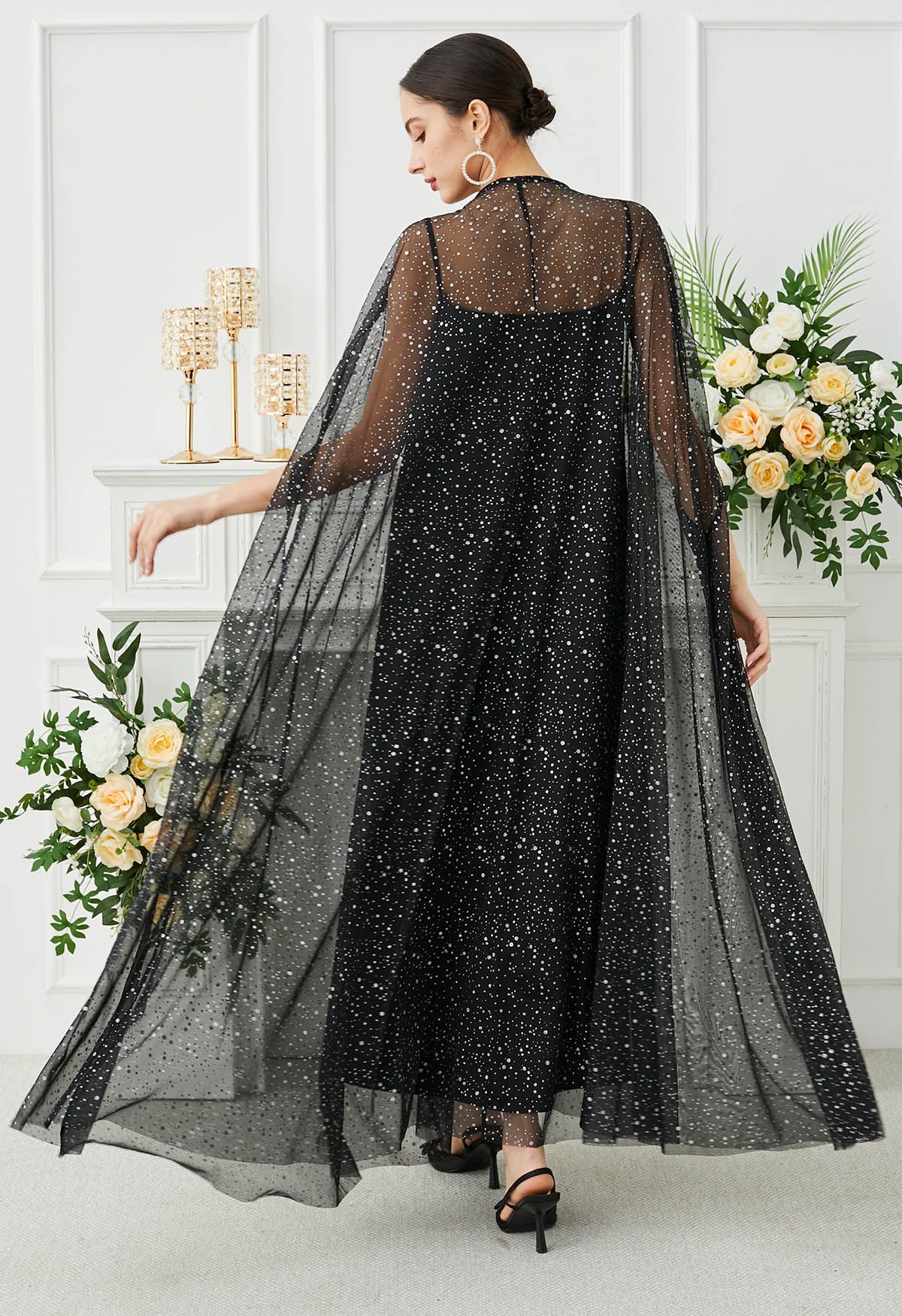 Glitzerndes Maxi-Cape-Kleid aus Netzstoff in Schwarz