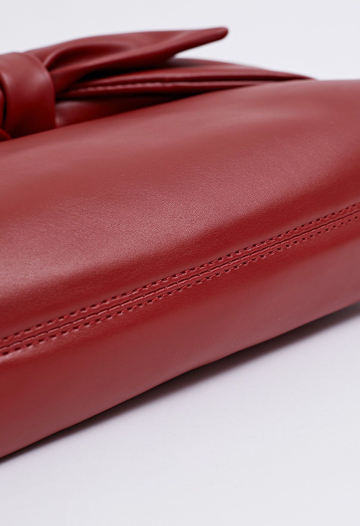 Entzückende PU-Clutch mit Schleife in Rot