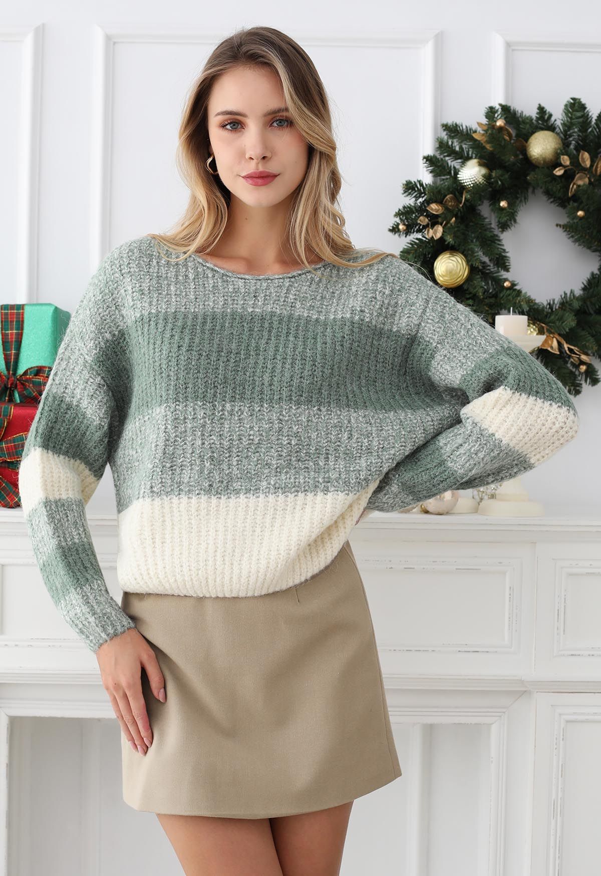 Flauschiger Rippstrickpullover mit Kontraststreifen in Salbeigrün