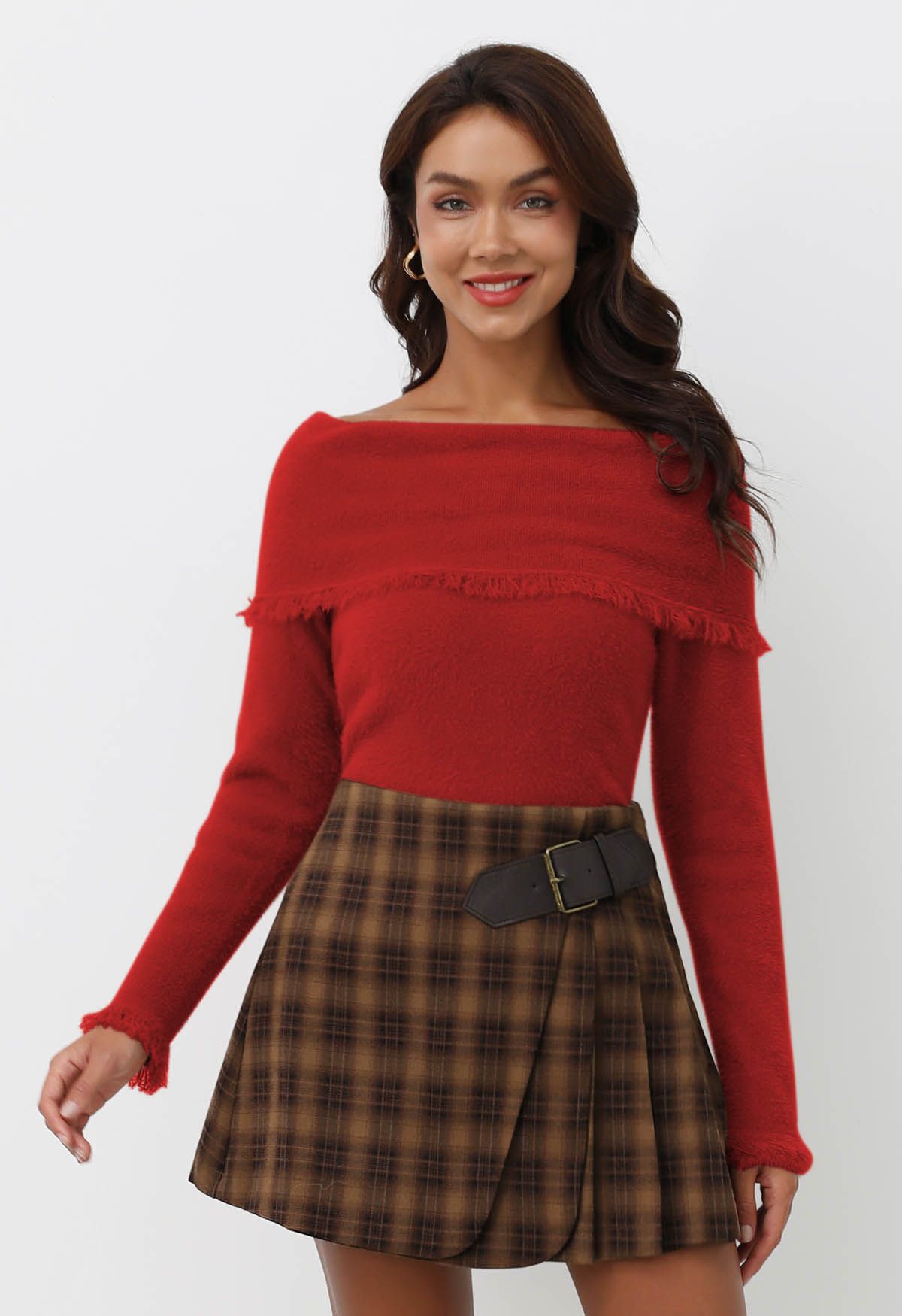 Off-Shoulder-Top aus flauschigem Strick mit Quastenfalten in Rot