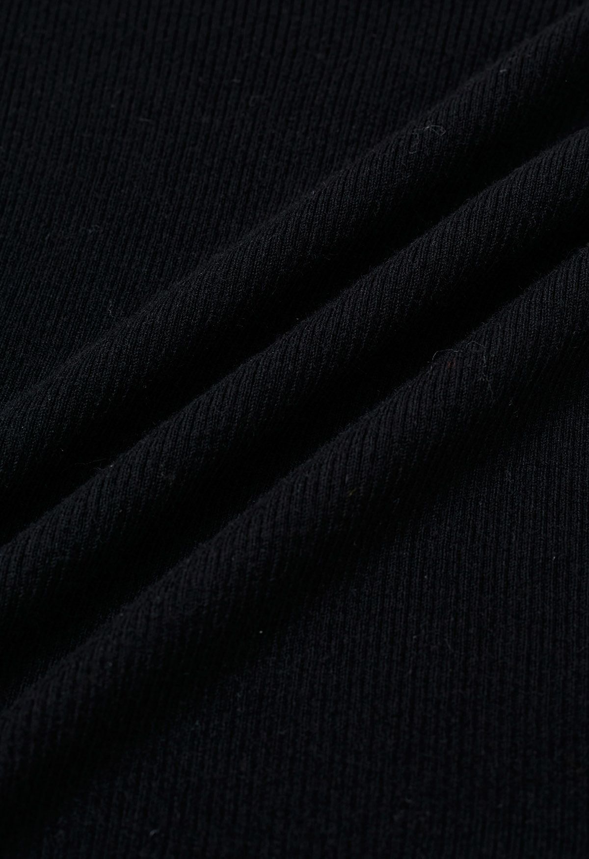 Perlenverziertes Rippstricktop in Schwarz